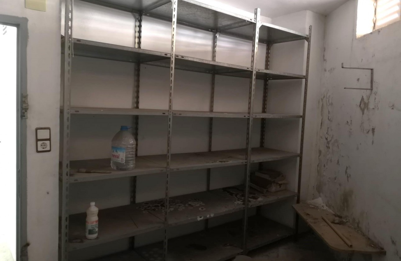 Resale - Storeroom - Torrevieja - Estacion de autobuses