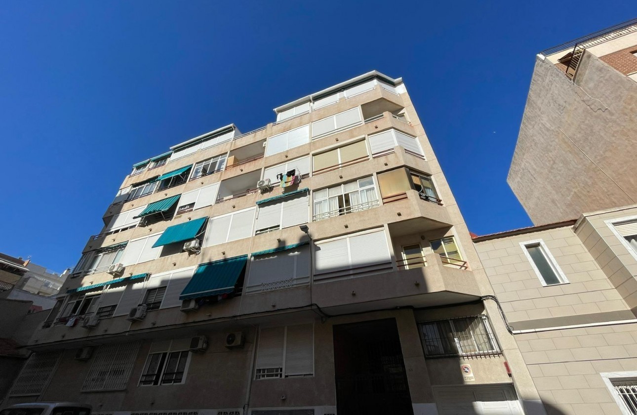 Resale - Studio apartment  - Torrevieja - Centro