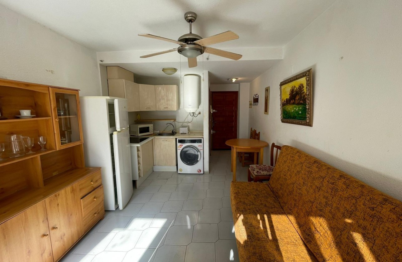 Resale - Studio apartment  - Torrevieja - Centro