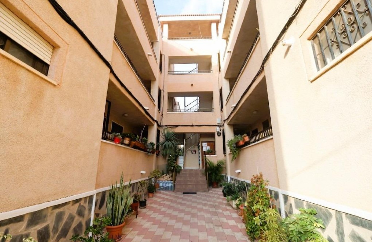 Resale - Studio apartment  - Torrevieja - La Siesta - El Salado - Torreta