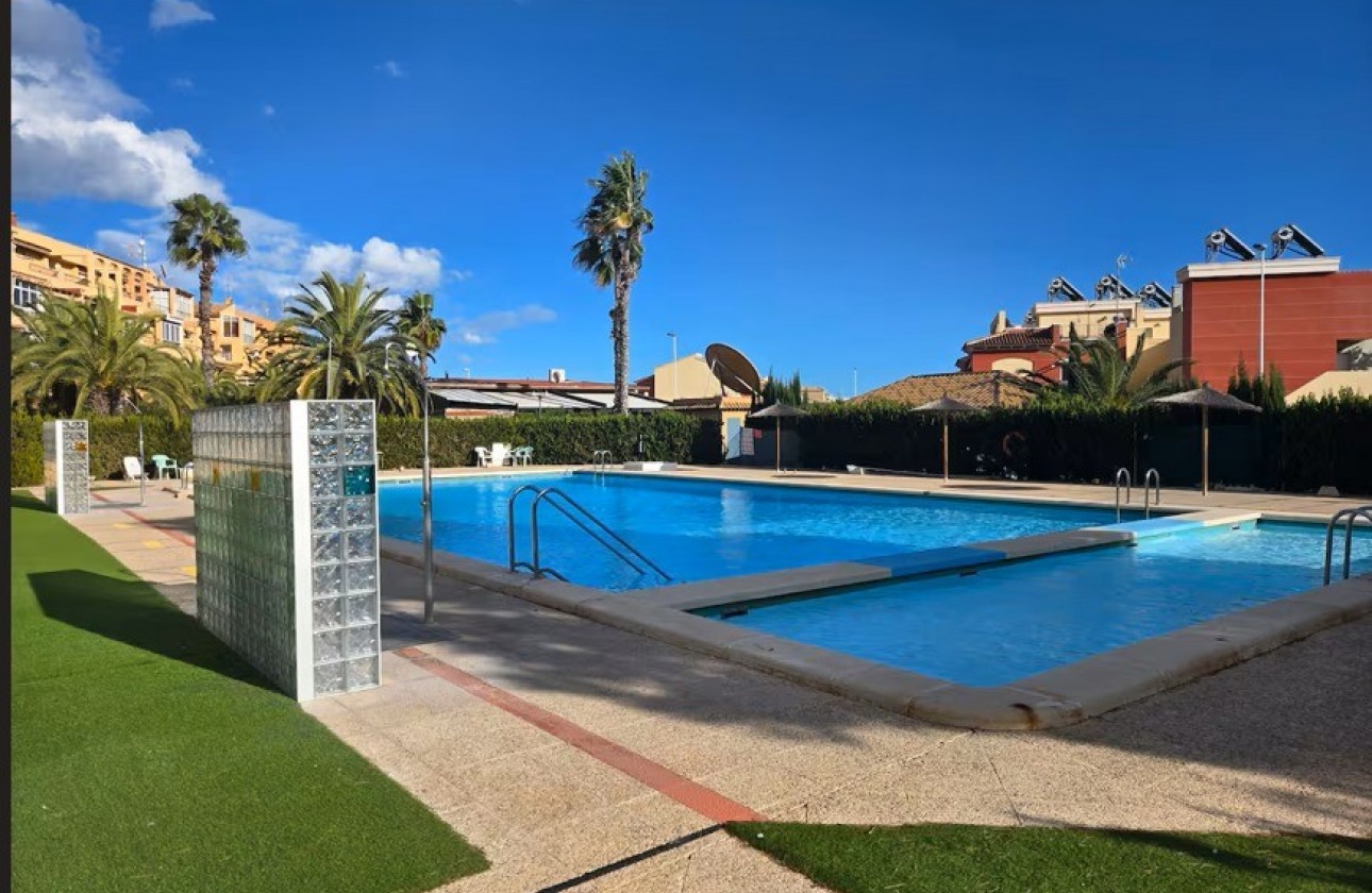 Resale - Studio apartment  - Torrevieja - Torrelamata - La Mata