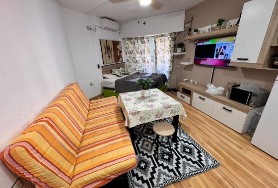  - Resale - Torrevieja - 123R-12477