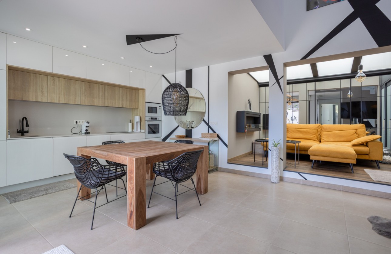 Resale - Townhouse - Benijofar