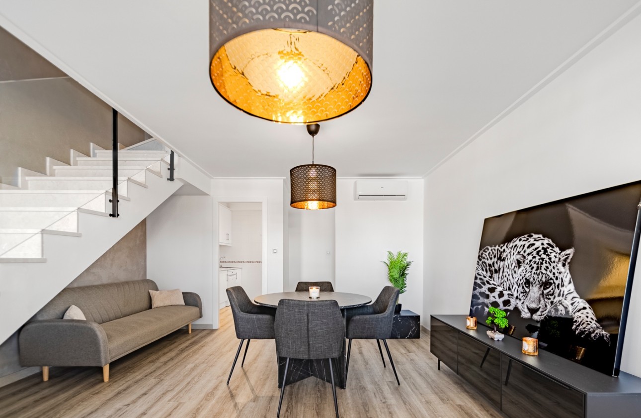 Resale - Townhouse - Los Balcones