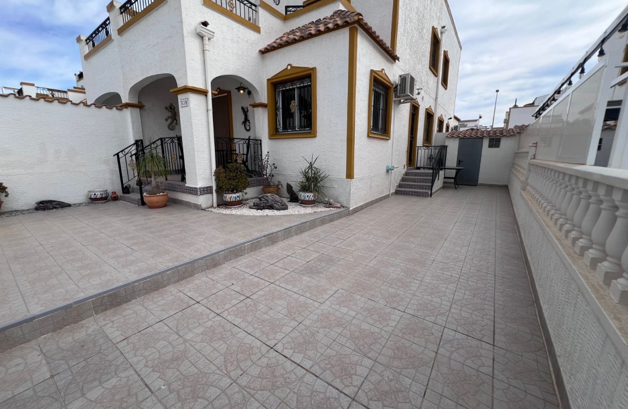 Resale - Townhouse - Orihuela Costa - Entre Naranjos Vistabella