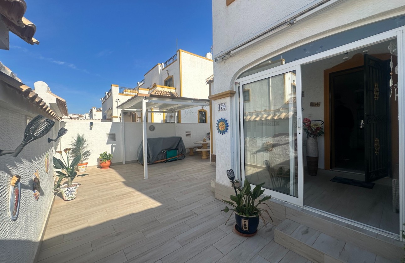 Resale - Townhouse - Orihuela Costa - Entre Naranjos Vistabella