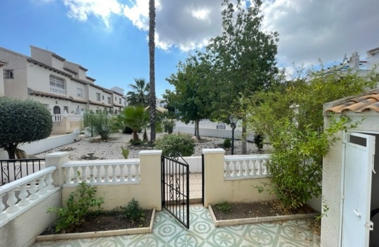 Resale - Townhouse - Orihuela Costa - Villamartin