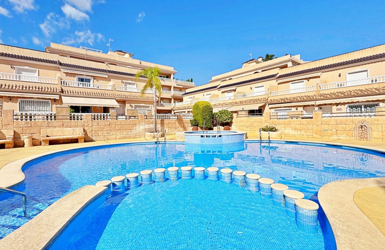 Resale - Townhouse - Orihuela Costa - Villamartín