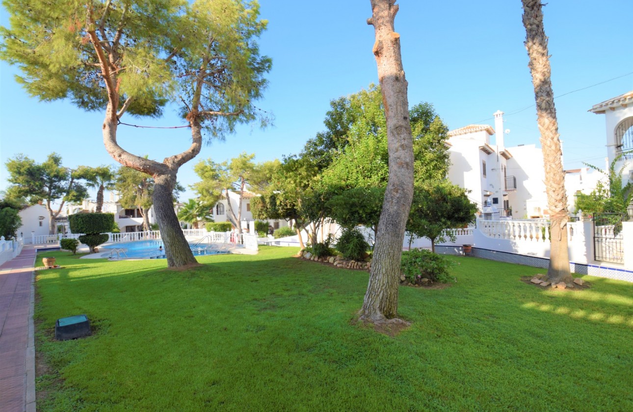 Resale - Townhouse - Torrevieja - Aguas Nuevas