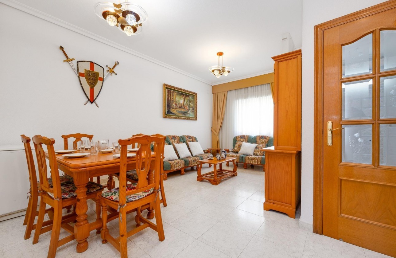 Resale - Townhouse - Torrevieja - Estacion de autobuses