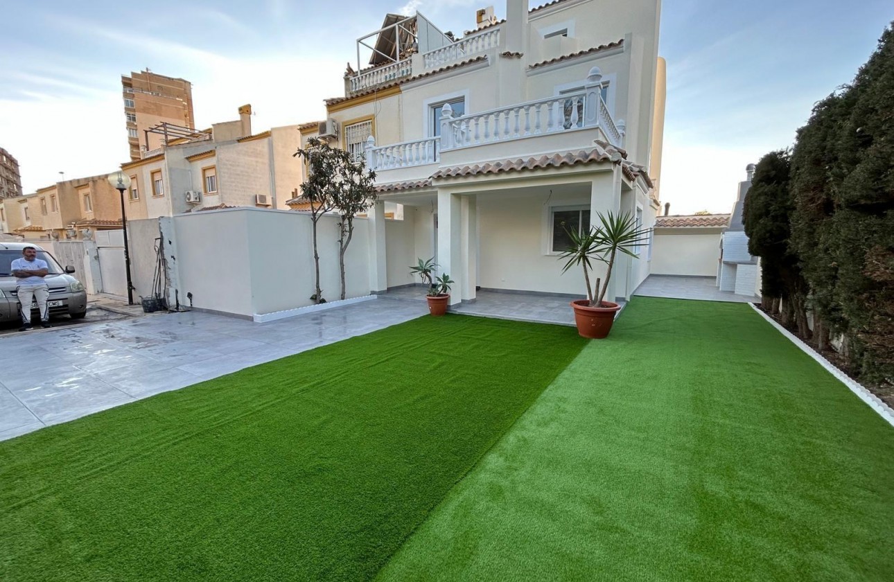 Resale - Townhouse - Torrevieja - Parque las naciones