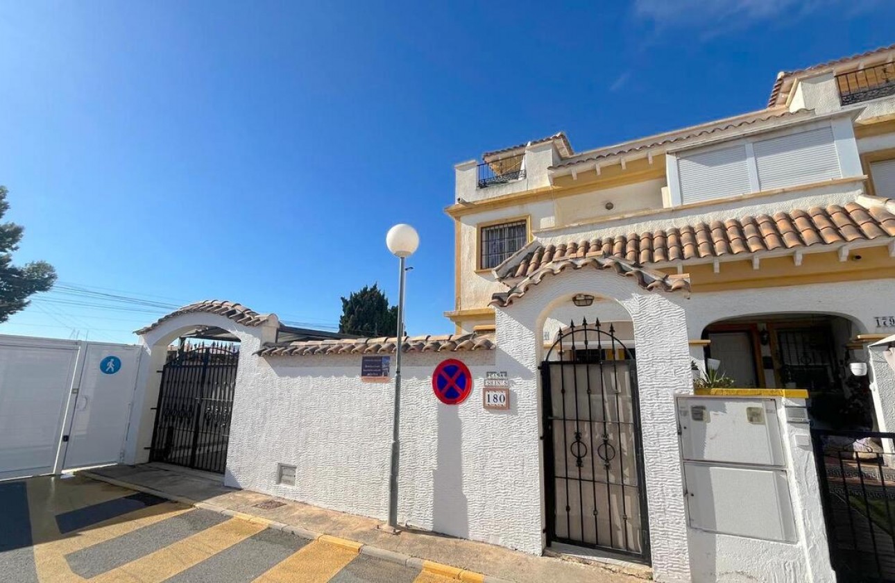 Resale - Townhouse - Torrevieja