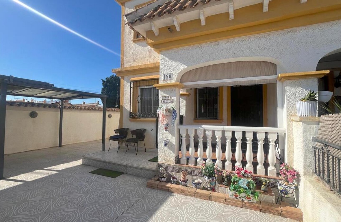 Resale - Townhouse - Torrevieja