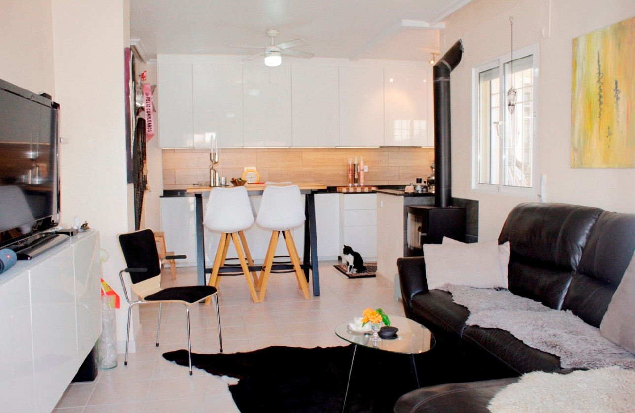 Resale - Townhouse - Villamartin - PAU 8