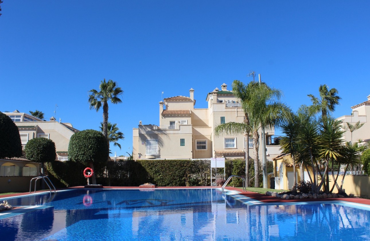 Resale - Townhouse - Villamartin - PAU 8