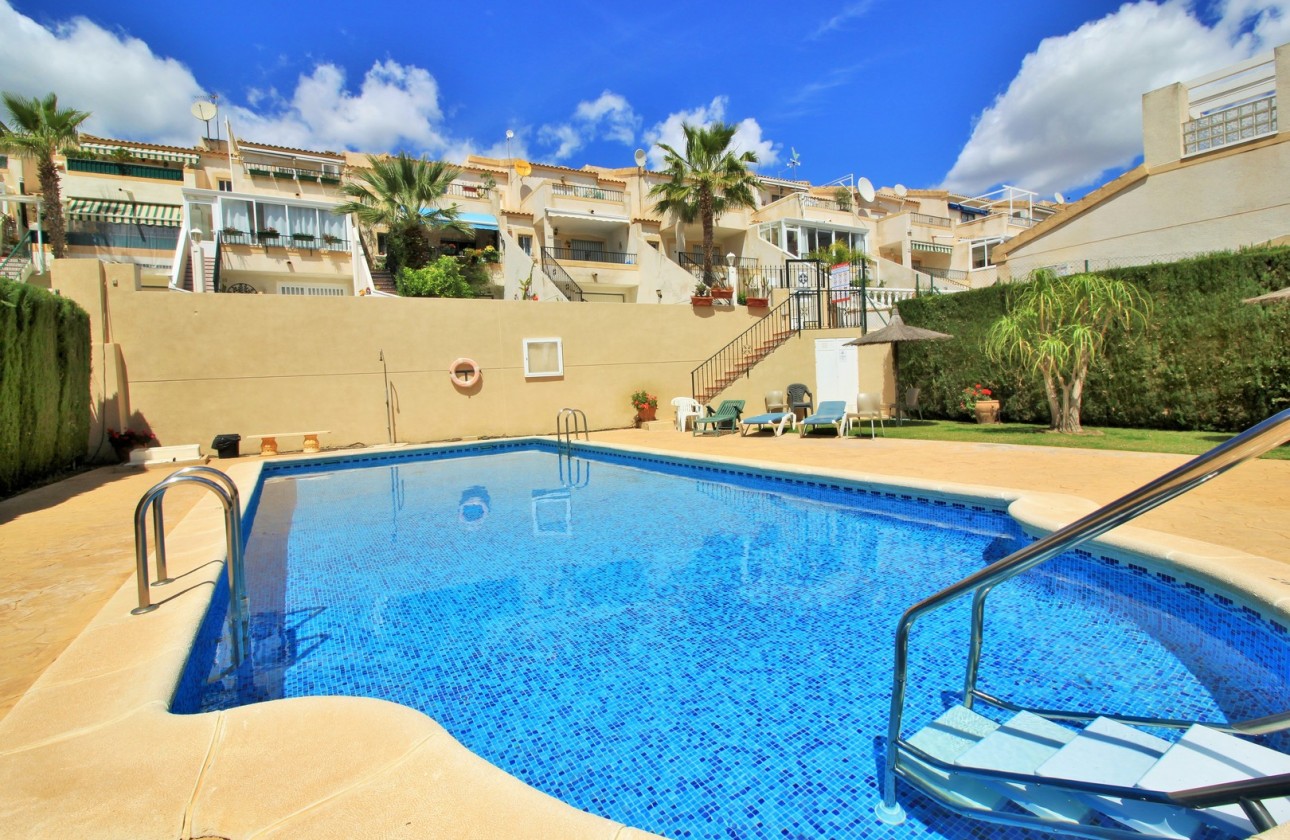 Resale - Townhouse - Villamartin