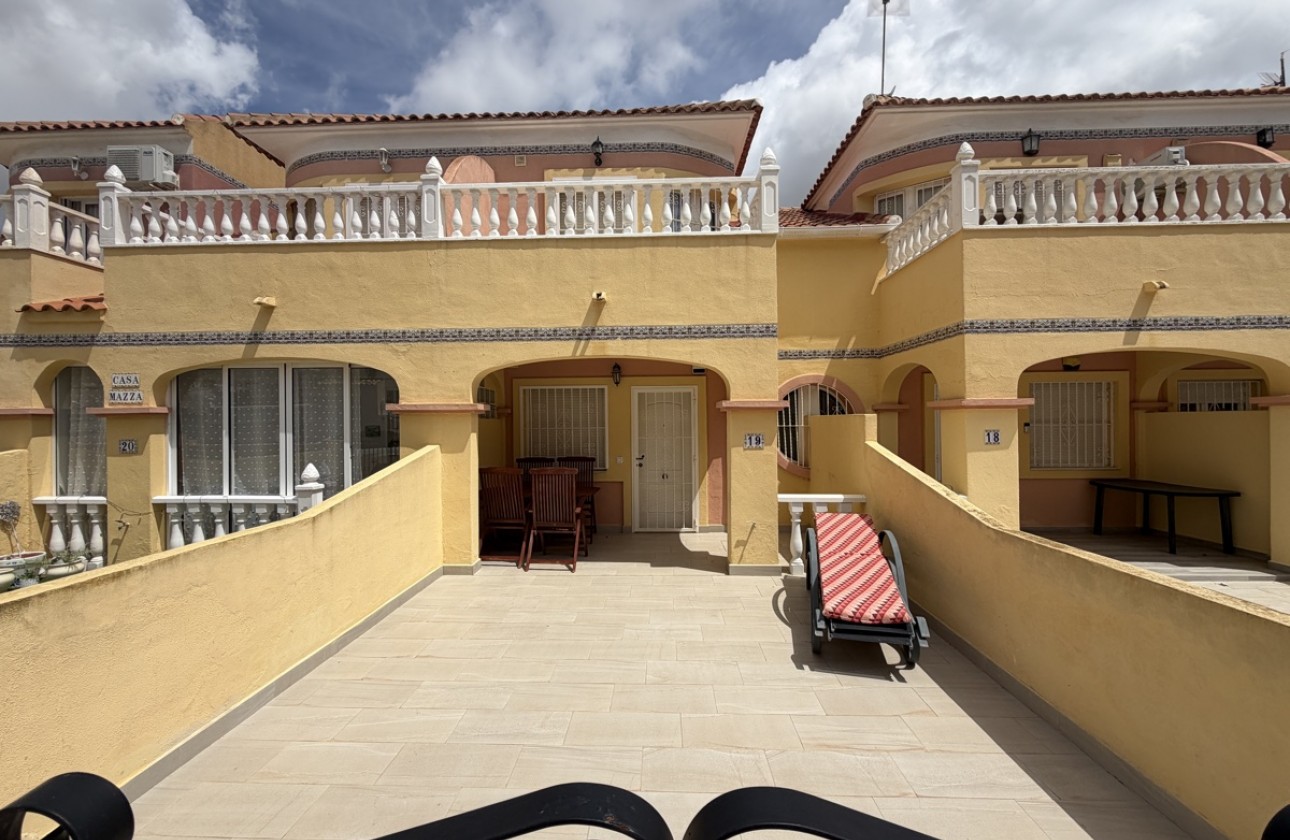 Resale - Townhouse - Villamartin