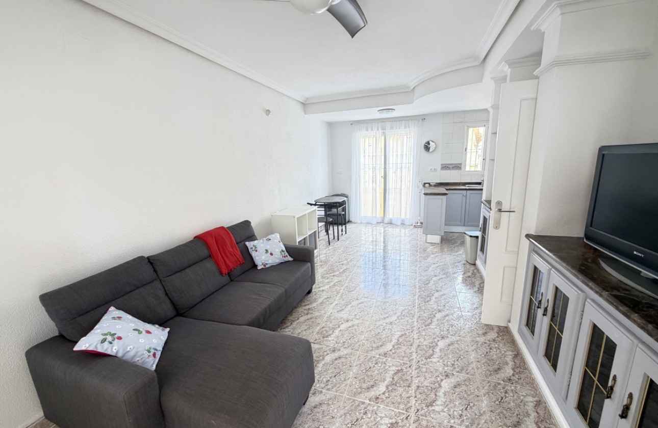 Resale - Townhouse - Villamartin