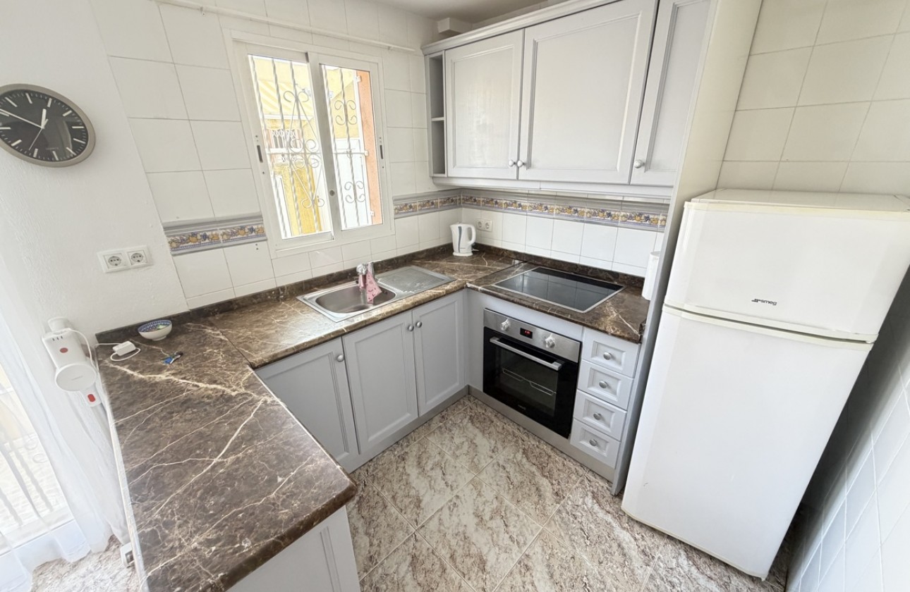 Resale - Townhouse - Villamartin