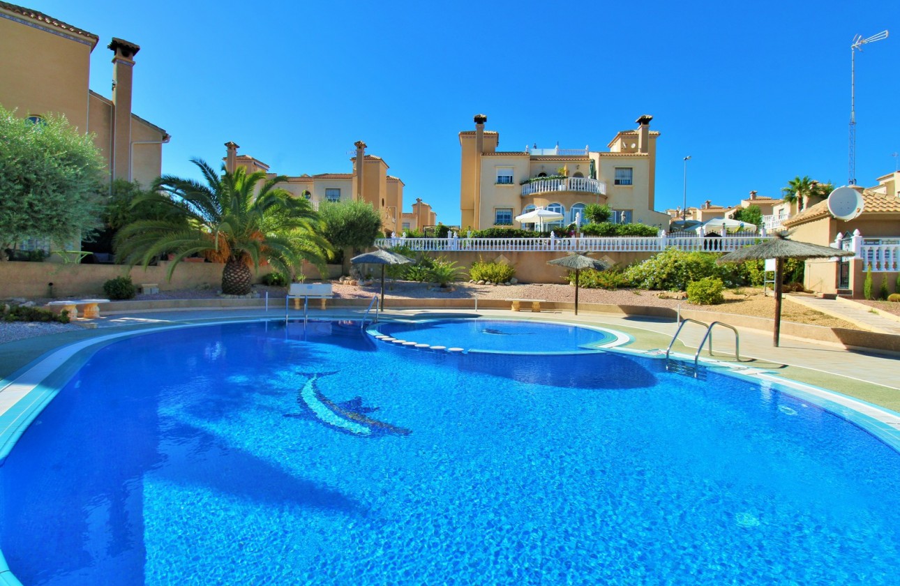 Resale - Townhouse - Villamartin