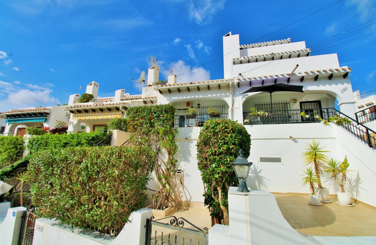 Resale - Townhouse - Villamartin
