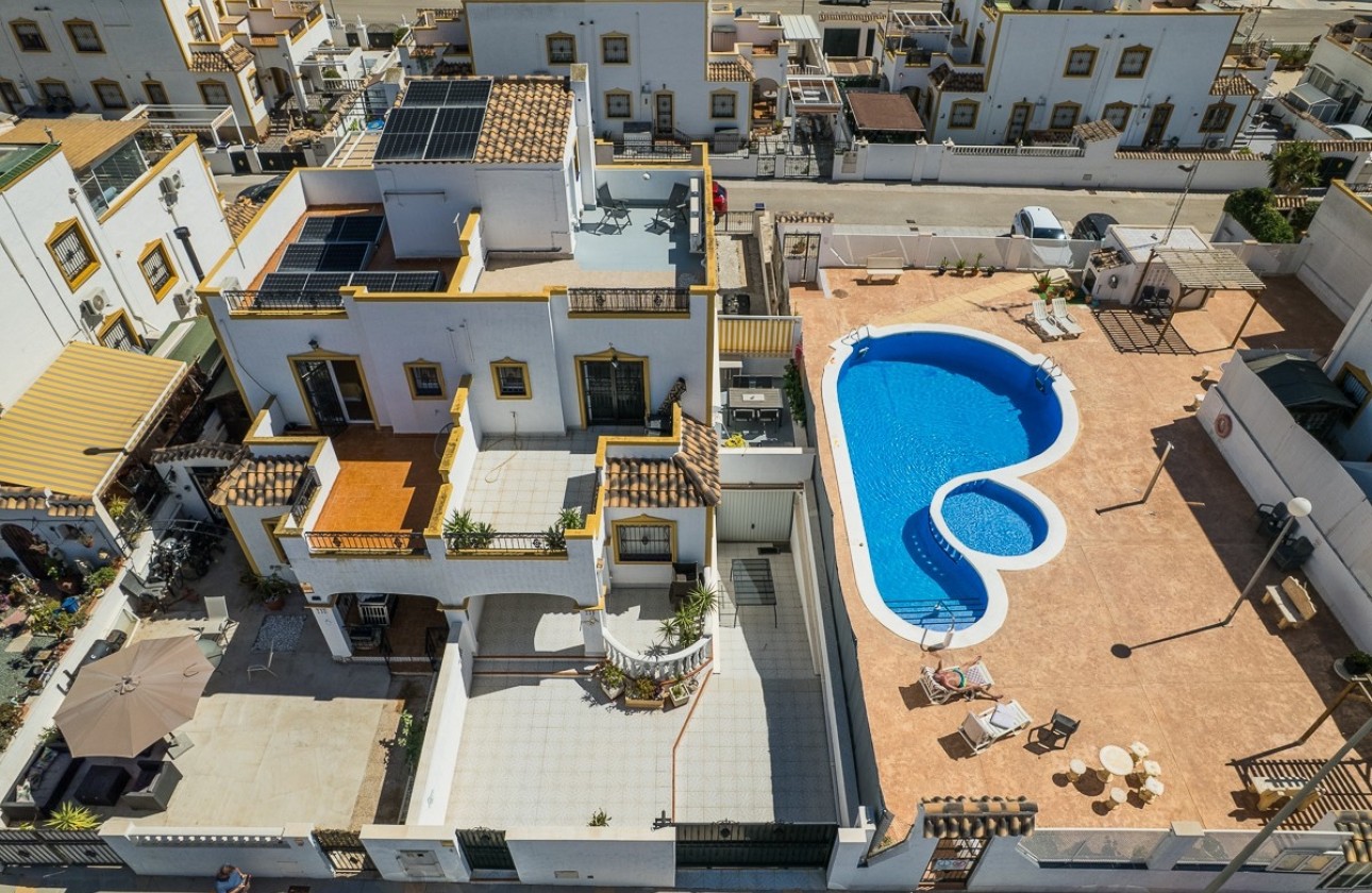 Resale - Townhouse - Vistabella Golf