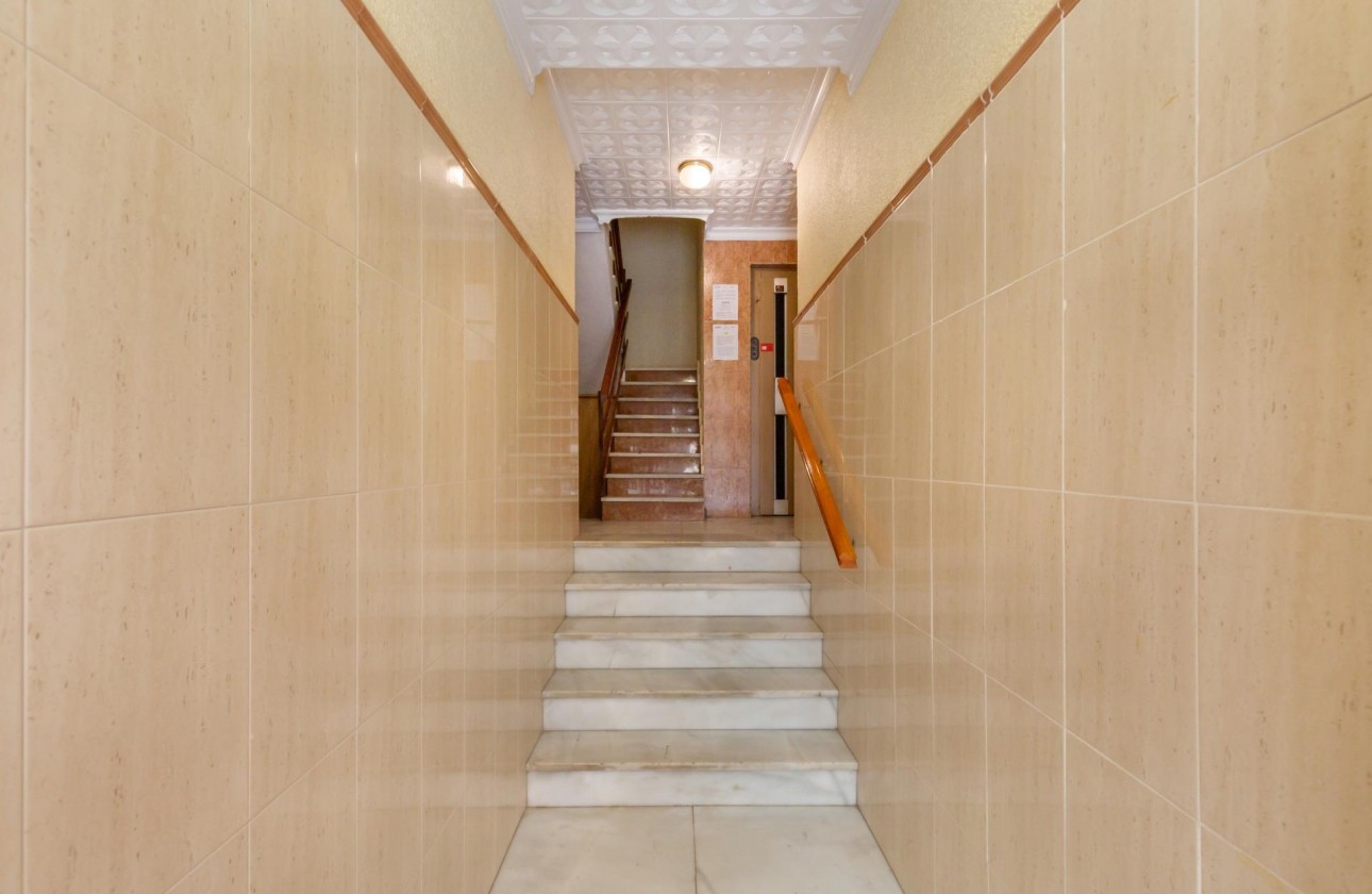 Revente - Appartement - Torrevieja - Centro - Muelle Pesquero