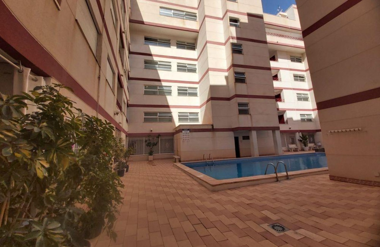Revente - Appartement - Torrevieja - Centro
