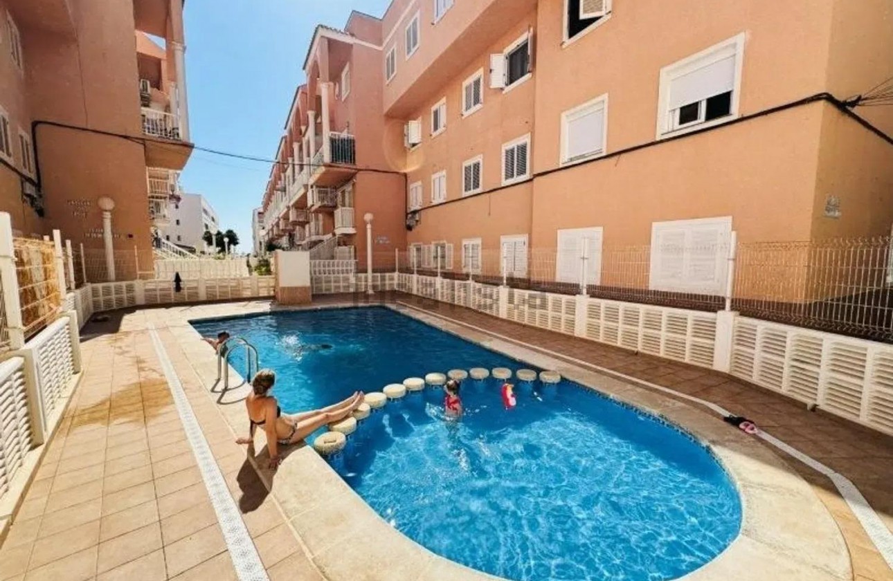 Revente - Appartement - Torrevieja - La Mata pueblo