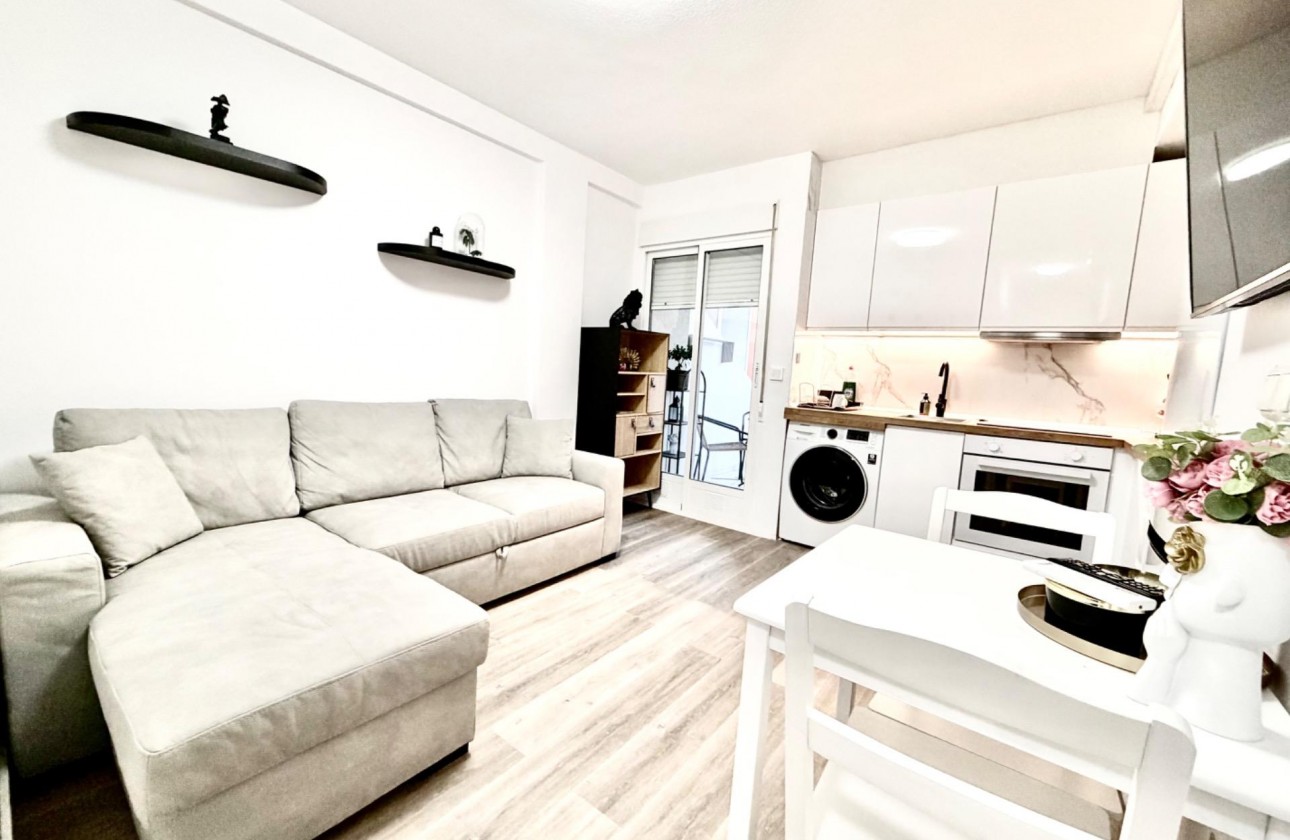 Revente - Appartement - Torrevieja - La Mata pueblo