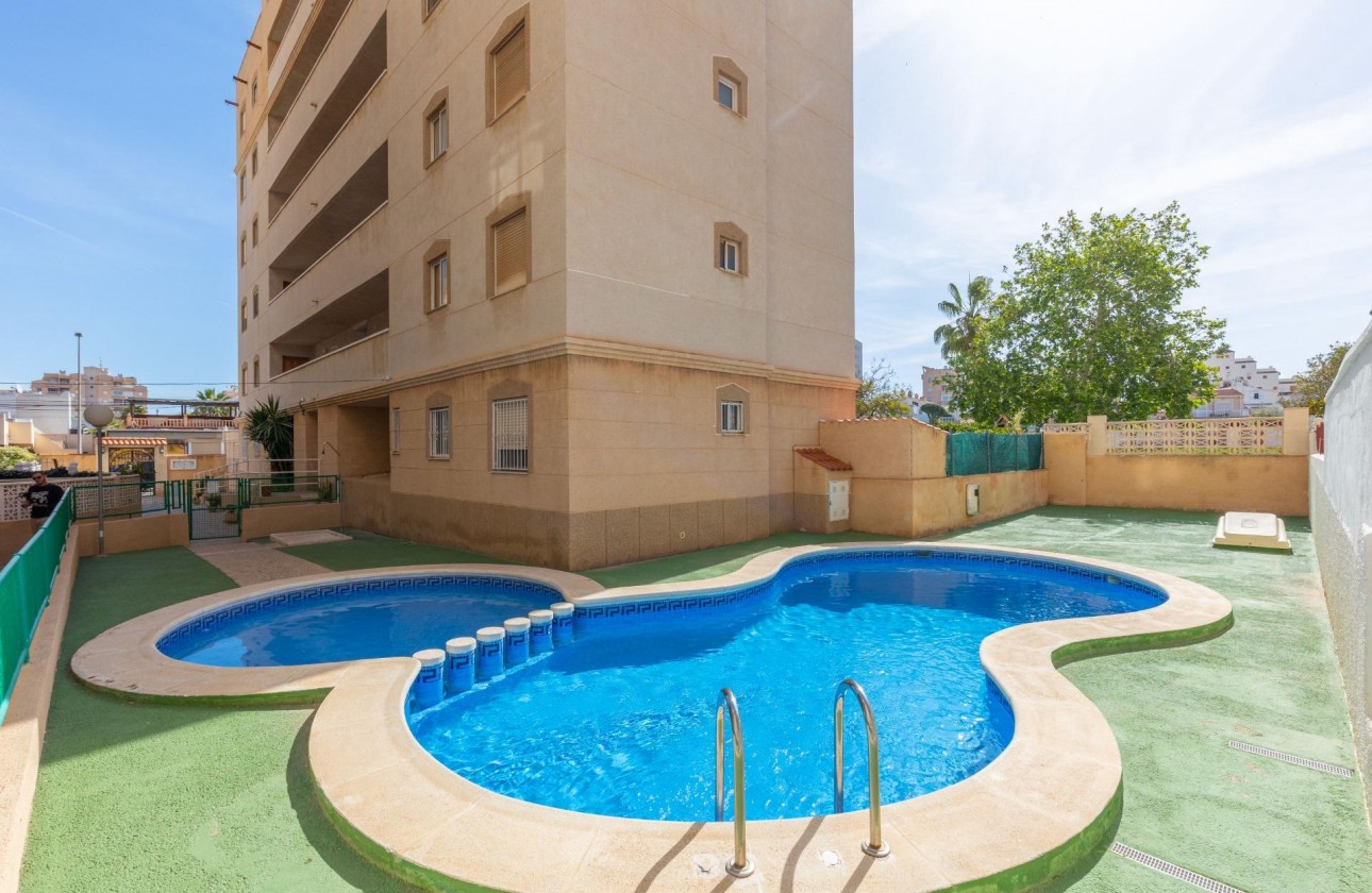 Revente - Appartement - Torrevieja - Nueva Torrevieja