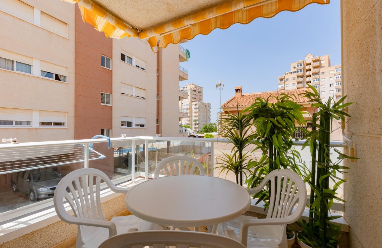 Revente - Appartement - Torrevieja - Nueva Torrevieja