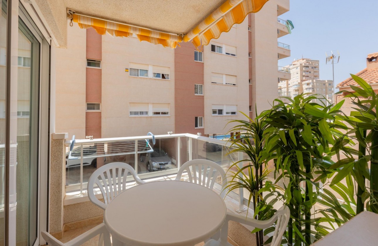 Revente - Appartement - Torrevieja - Nueva Torrevieja