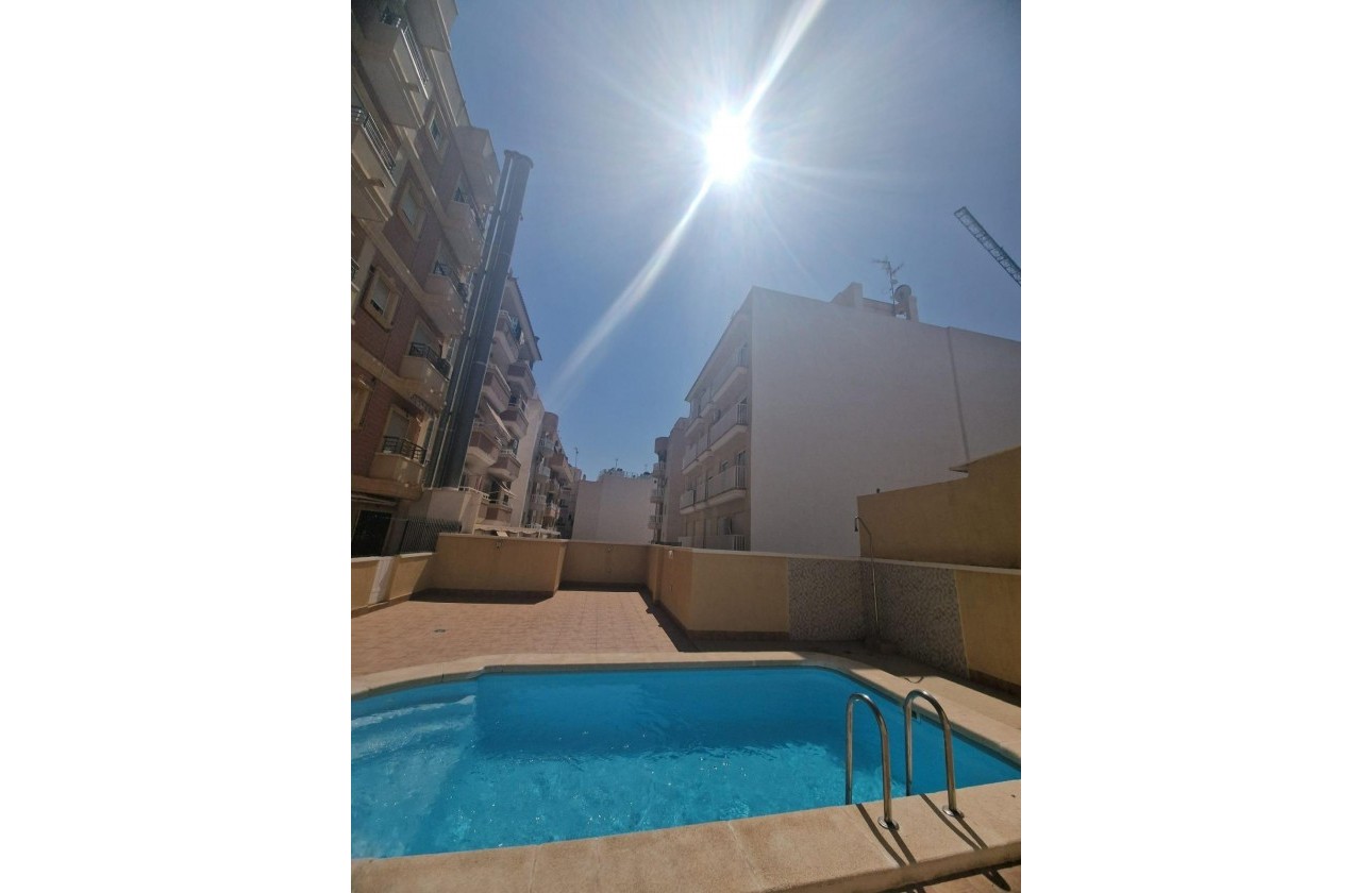 Revente - Appartement - Torrevieja - Paseo maritimo