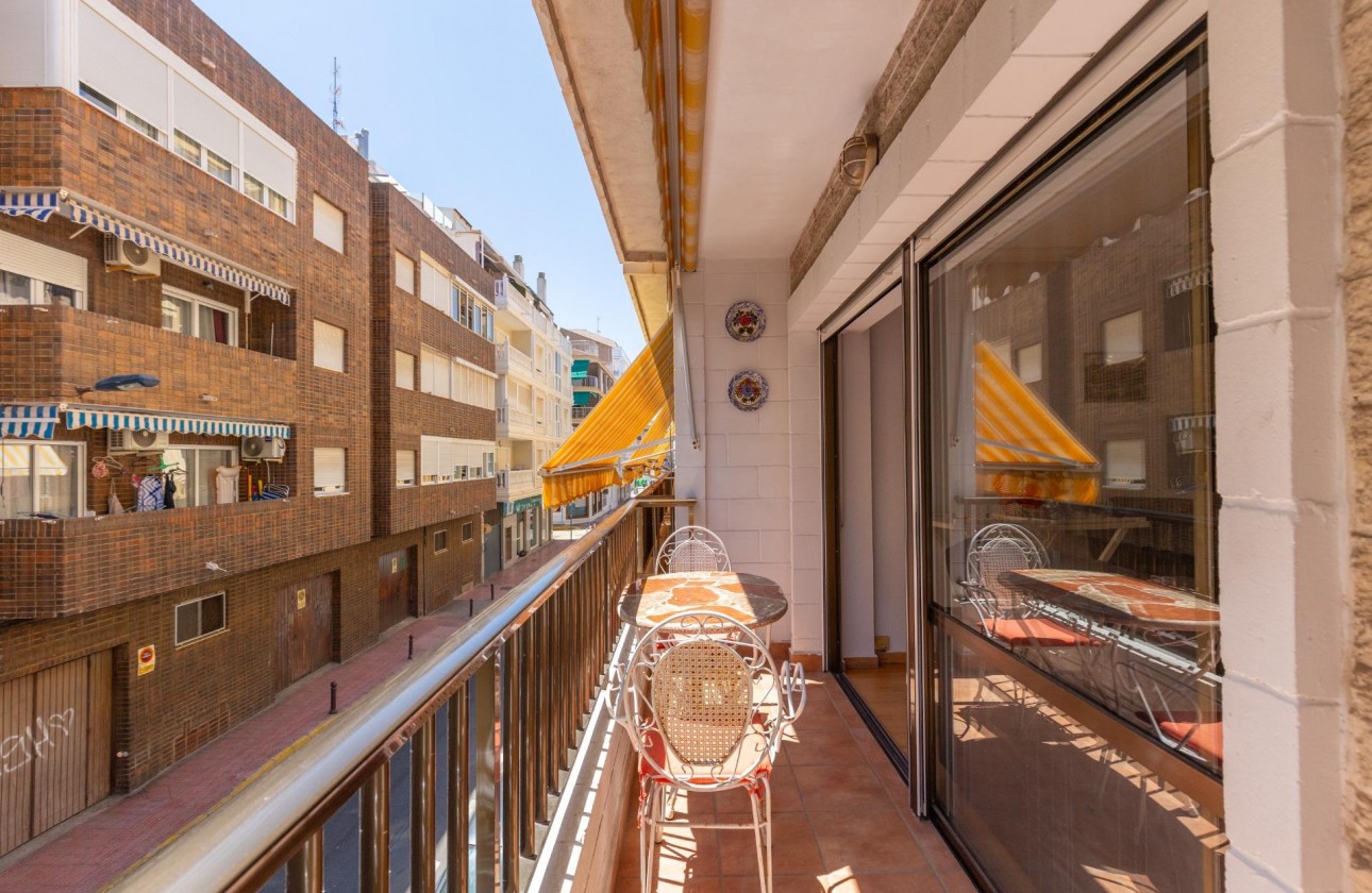 Revente - Appartement - Torrevieja - Paseo maritimo