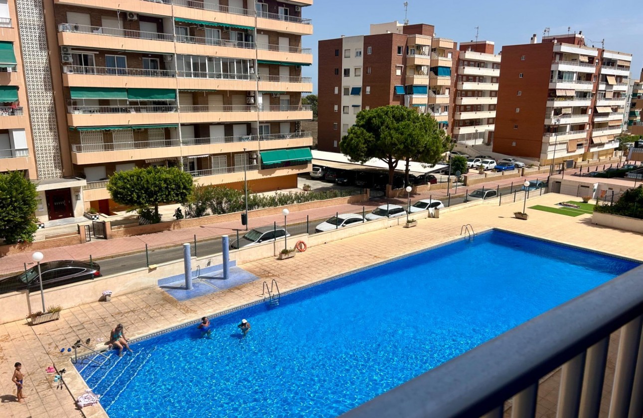 Revente - Appartement - Torrevieja - Punta prima