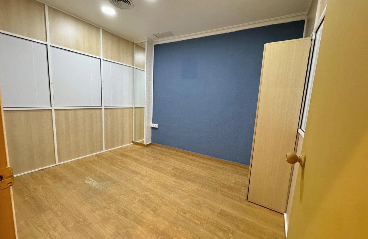 Revente - Commerce / Local - Guardamar del Segura - Pueblo