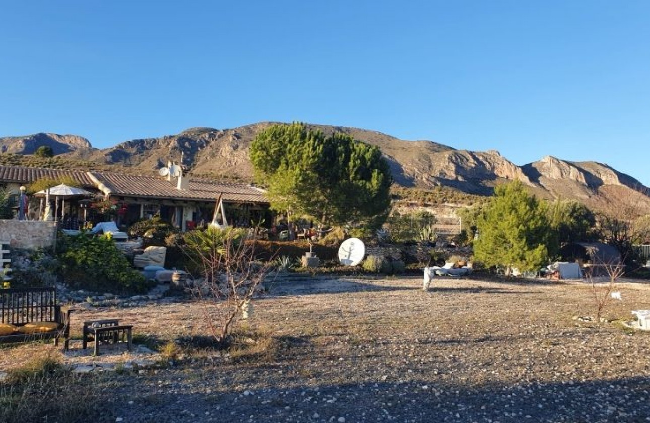 Revente - country house - Hondón de las Nieves