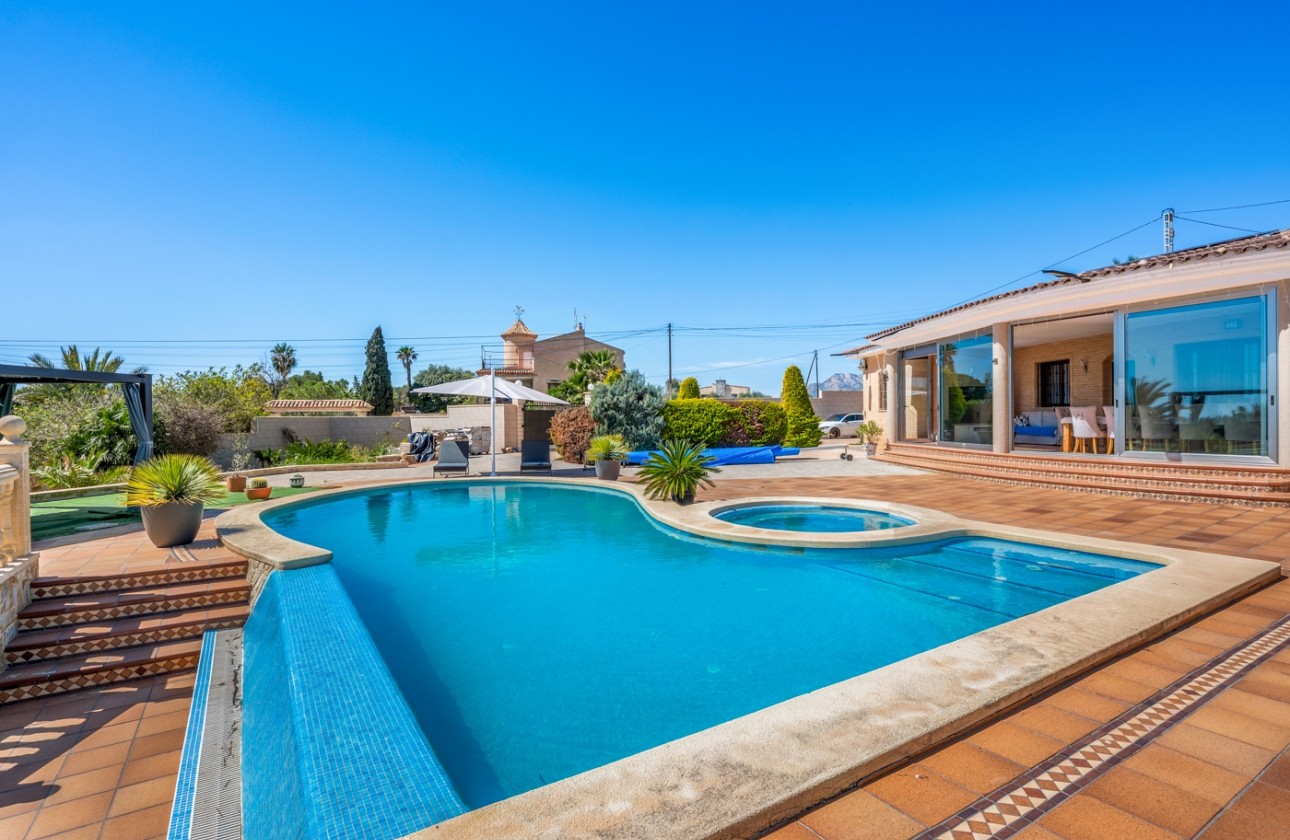 Revente - Finca - Crevillente