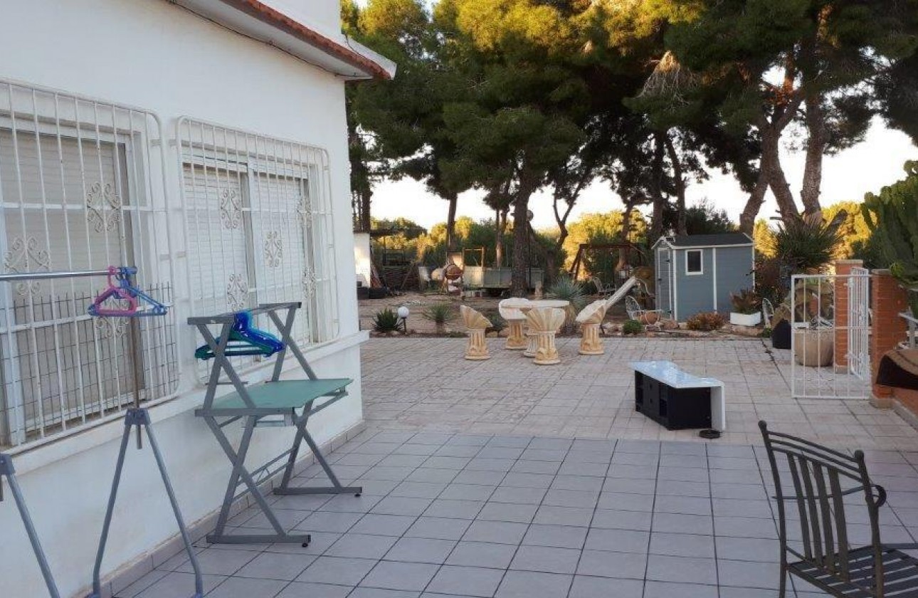 Revente - finca - Torrevieja - Los balcones