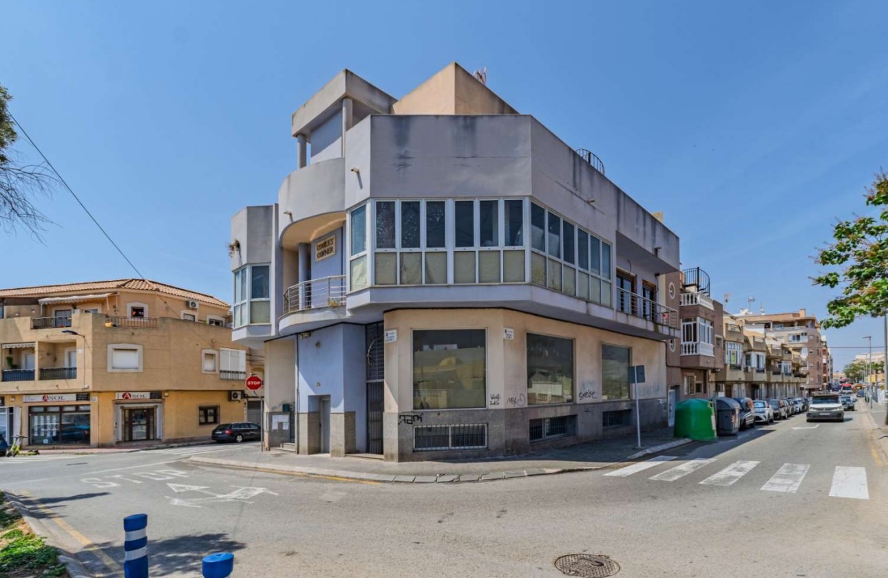 Revente - Local commercial - Torrevieja - Nueva Torrevieja - Aguas Nuevas