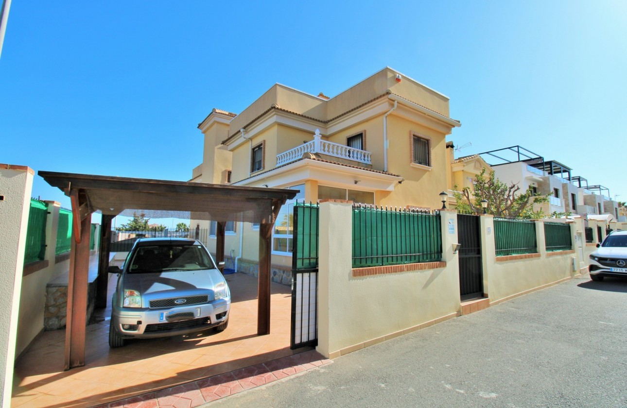 Revente - Villa - Cabo Roig