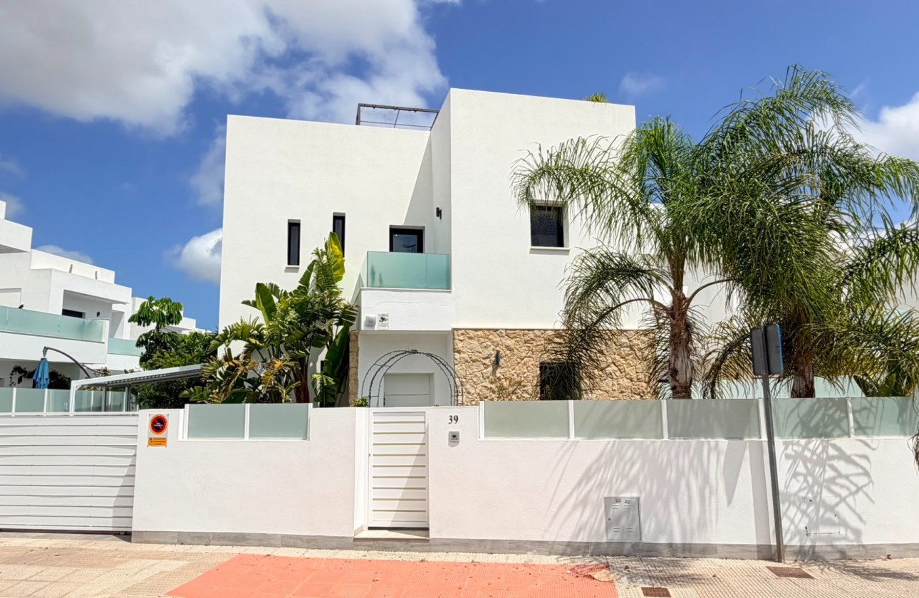 Revente - Villa - Los Montesinos - La herrada