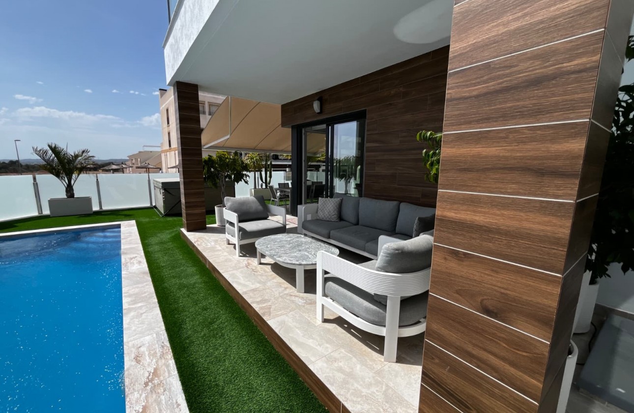 Revente - Villa - Orihuela Costa - Entre Naranjos Vistabella Golf
