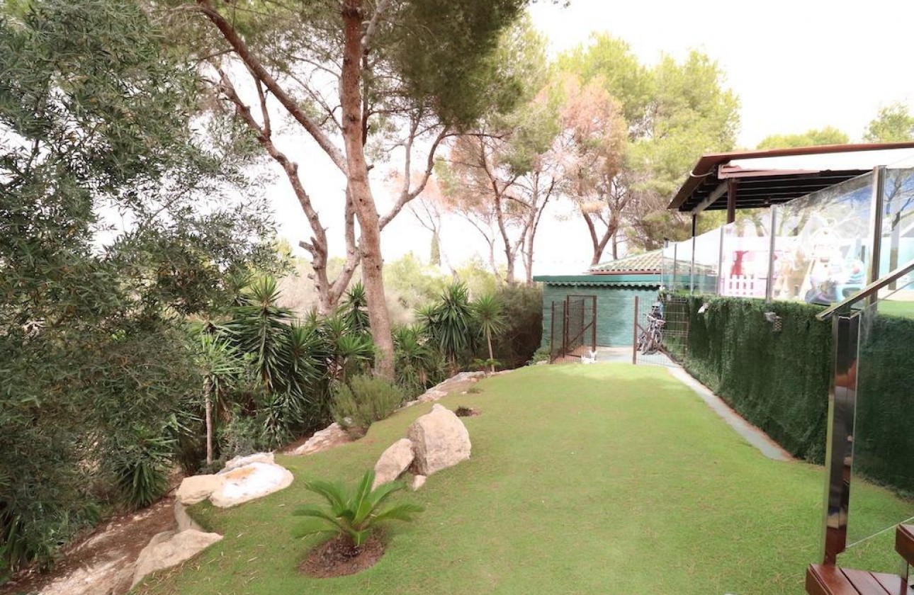 Revente - Villa - Orihuela Costa - Montezenia