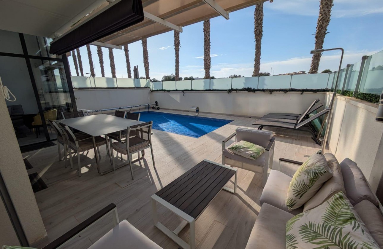 Revente - Villa - Orihuela Costa - Montezenia