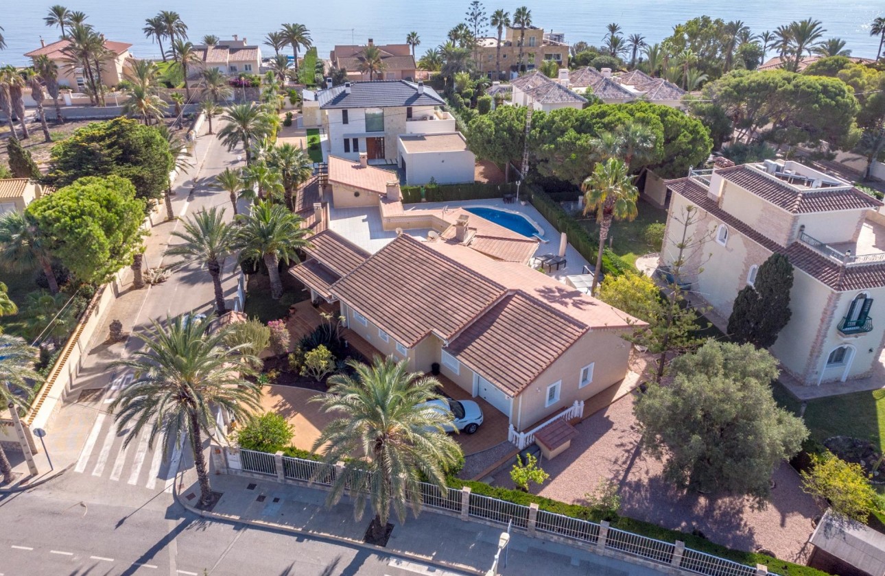 Revente - Villa - Orihuela Costa - MUY CERCA DE LA PLAYA