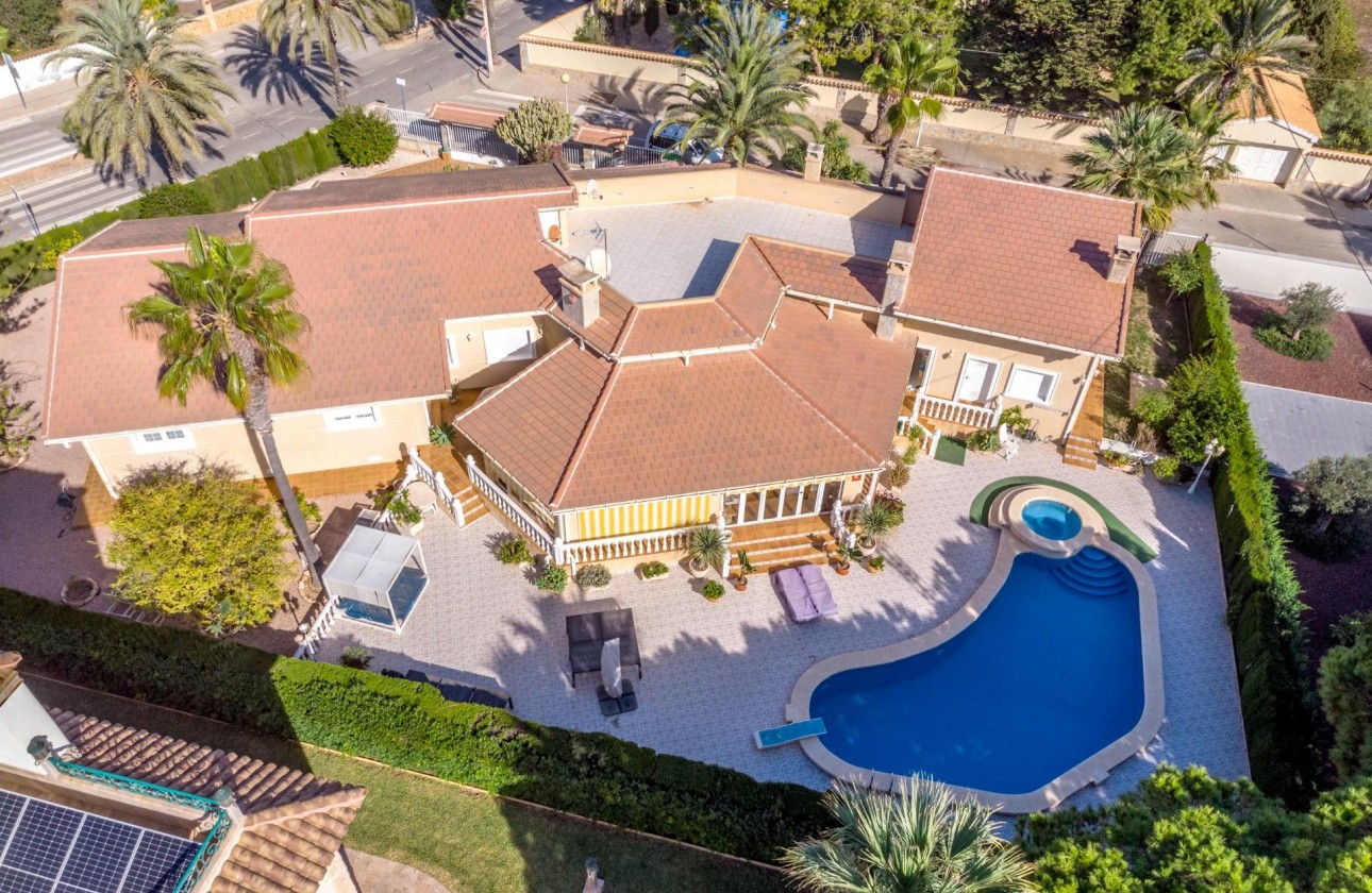 Revente - Villa - Orihuela Costa - MUY CERCA DE LA PLAYA