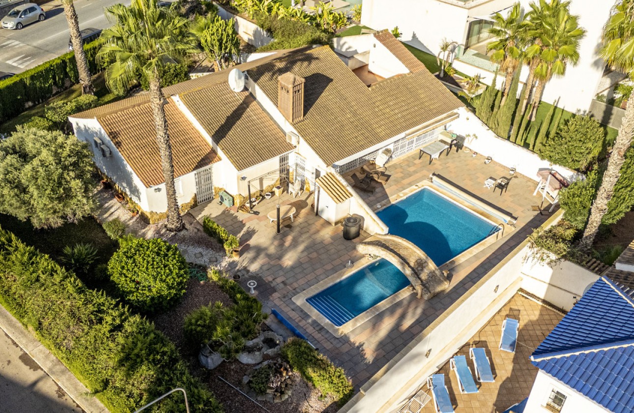 Revente - Villa - Orihuela Costa - Orihuela