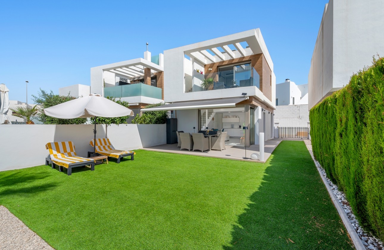 Revente - Villa - Orihuela Costa - Villamartín